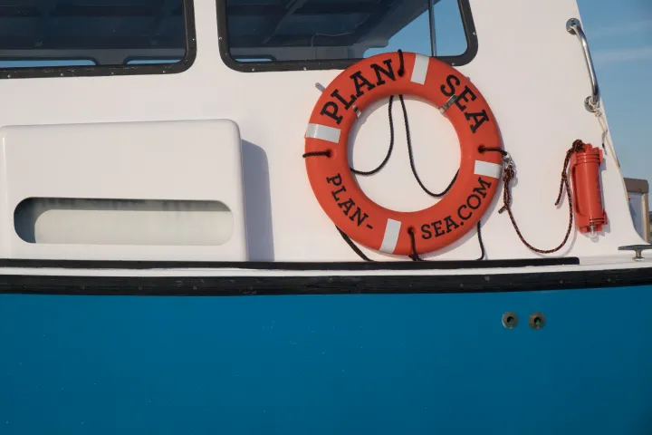 Plan Sea Float on Boat