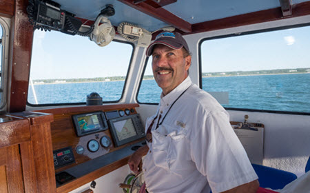 Experienced Captain Of Plan Sea